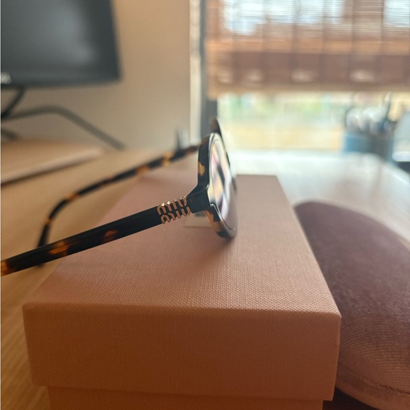 Miu Miu Sunglasses - Picture 5 of 6